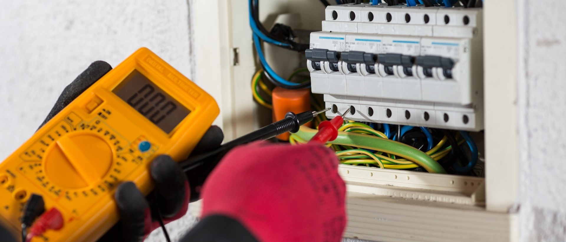 Electricians KT24